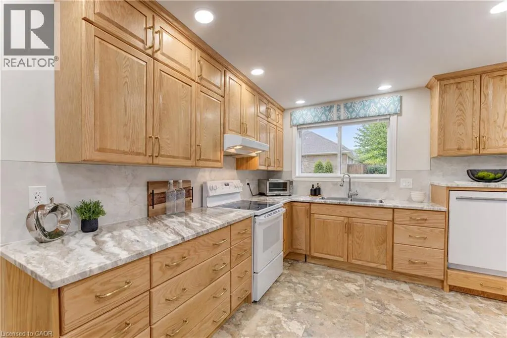 422 GRANGEWOOD Drive