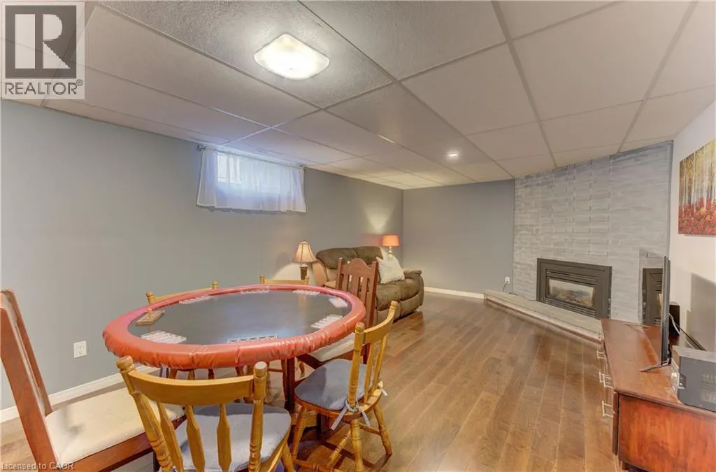 422 GRANGEWOOD Drive