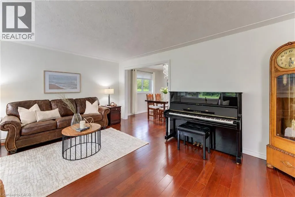 422 GRANGEWOOD Drive