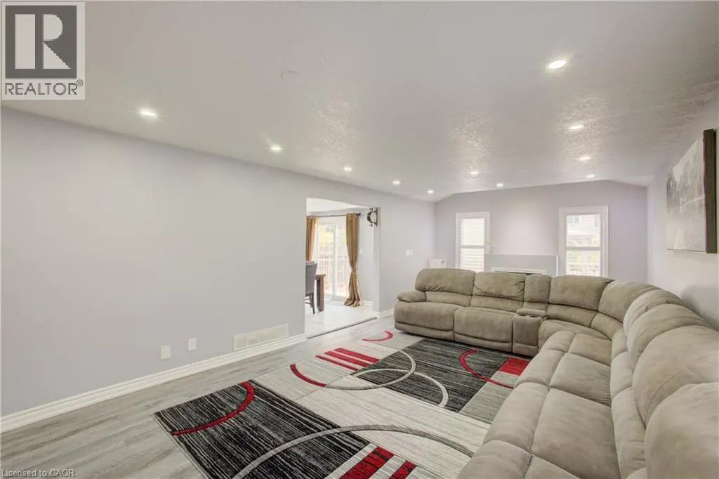 553 WATERTON Drive