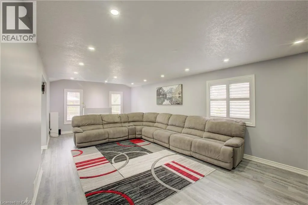 553 WATERTON Drive