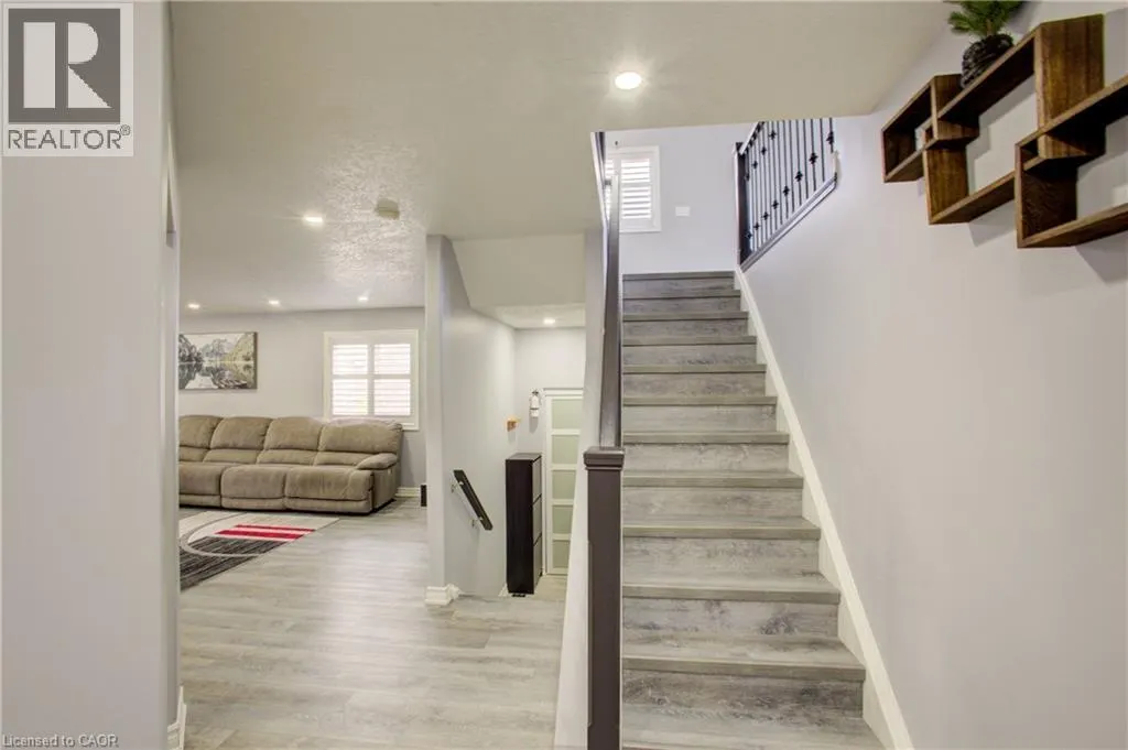 553 WATERTON Drive