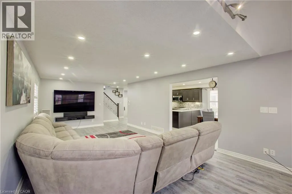 553 WATERTON Drive