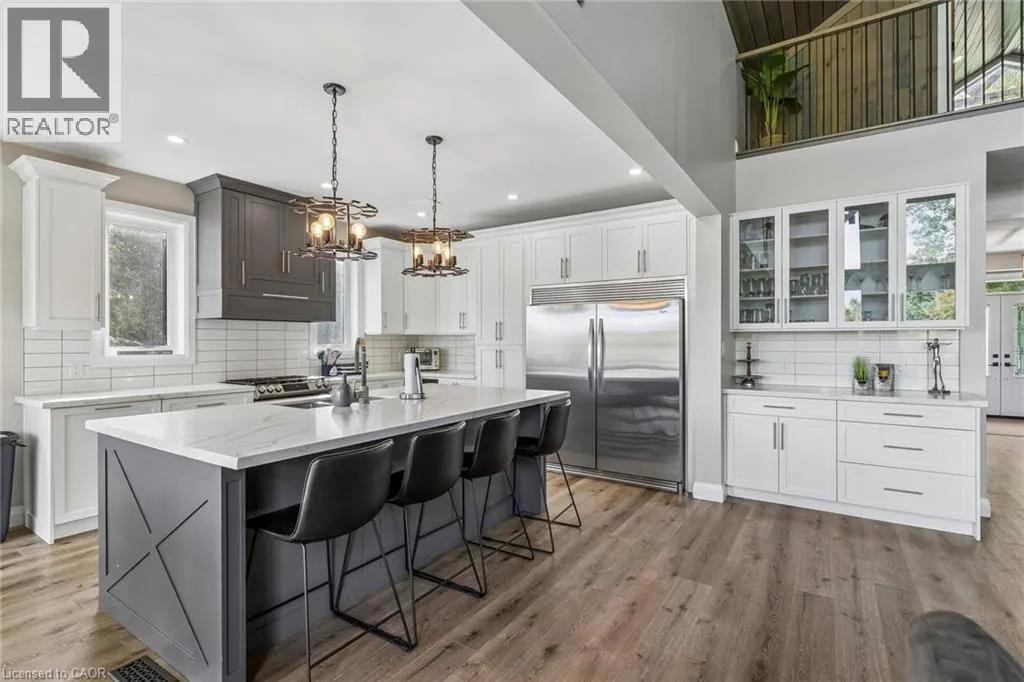 527 PINE POINT Lane