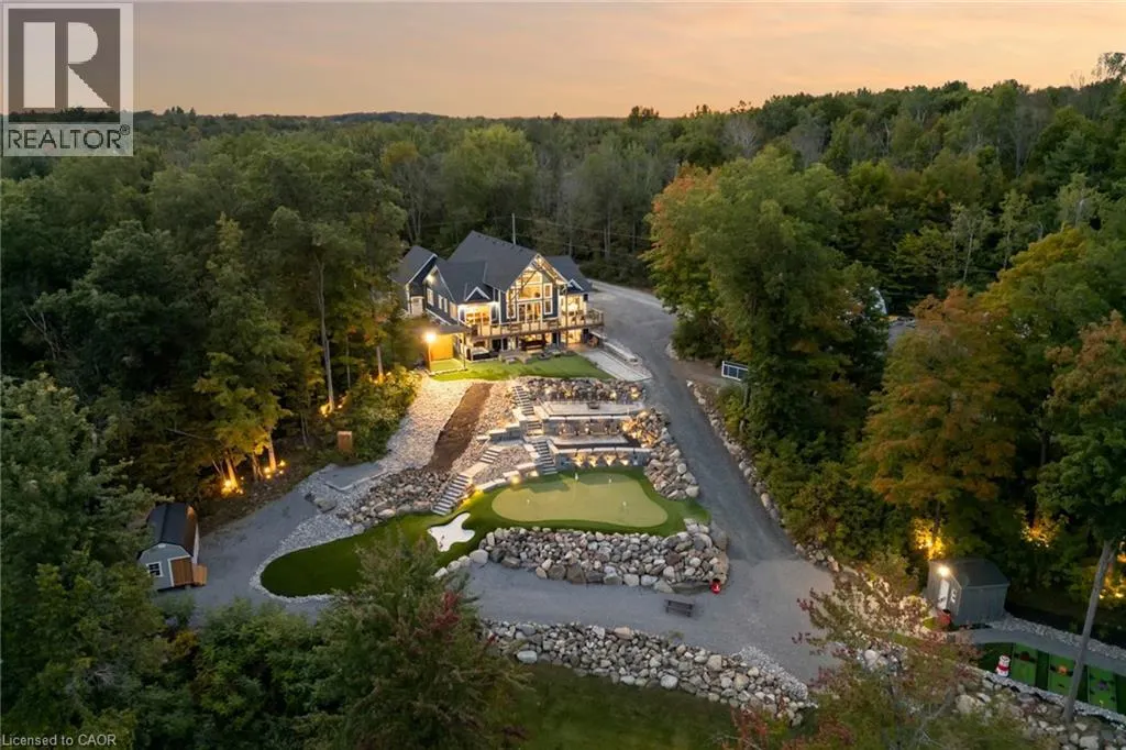 527 PINE POINT Lane