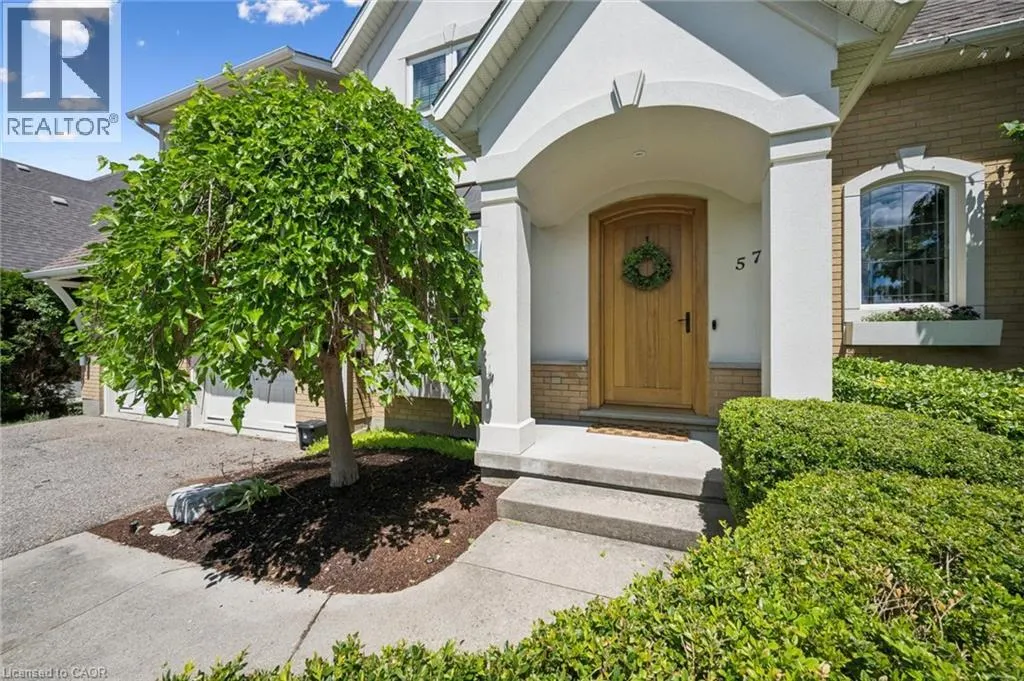 576 FALCONRIDGE Crescent
