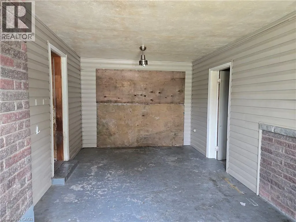 16 BRODERICK Avenue