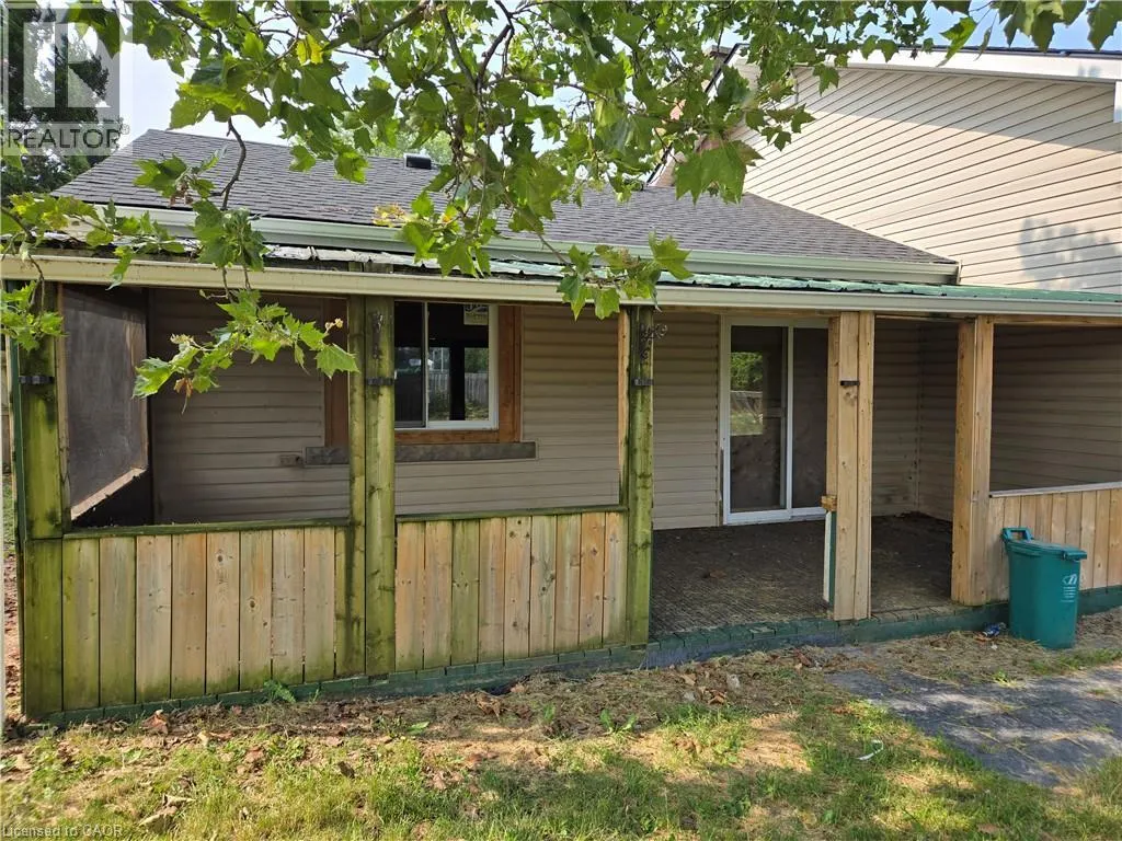 16 BRODERICK Avenue