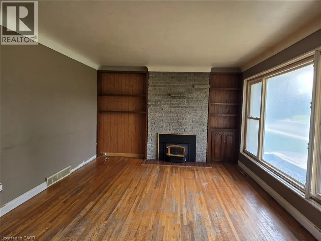 16 BRODERICK Avenue