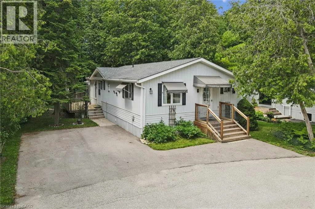 4 SPRUCE Avenue