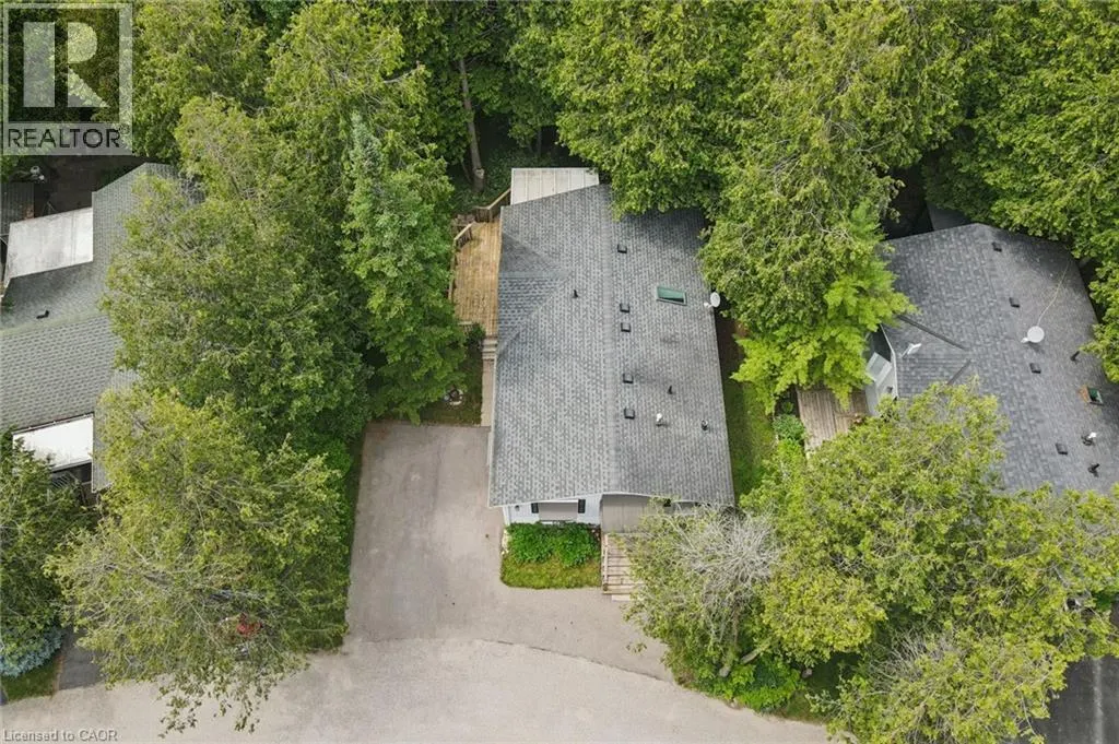 4 SPRUCE Avenue