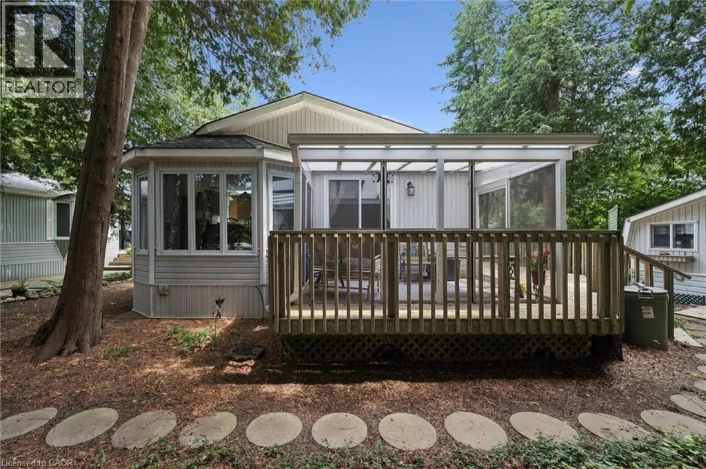 4 SPRUCE Avenue