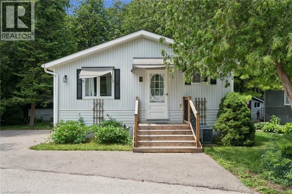 4 SPRUCE Avenue