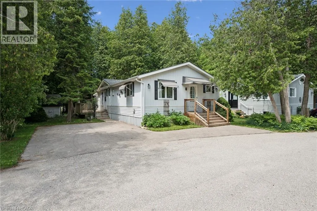 4 SPRUCE Avenue