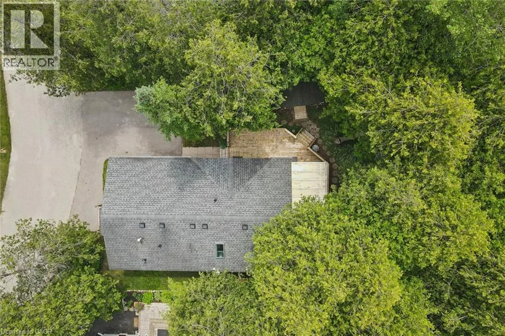 4 SPRUCE Avenue