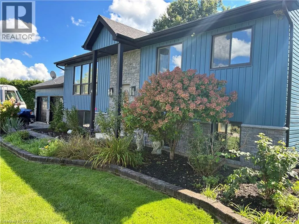 4 ROSEMARIE Boulevard