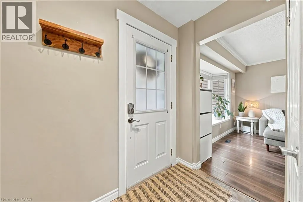 19 HILLSDALE Court