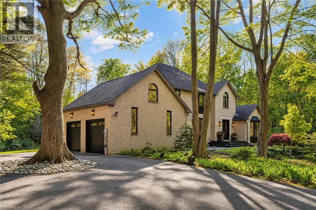 18 ELDER Crescent