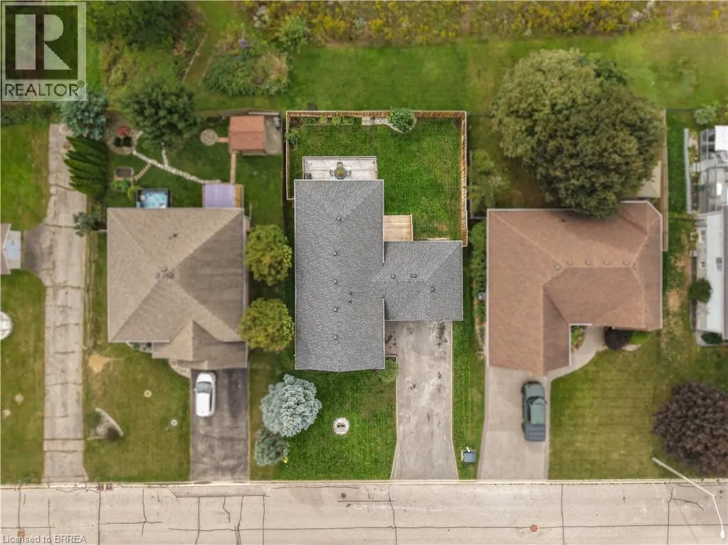 26 MACPHERSON Drive