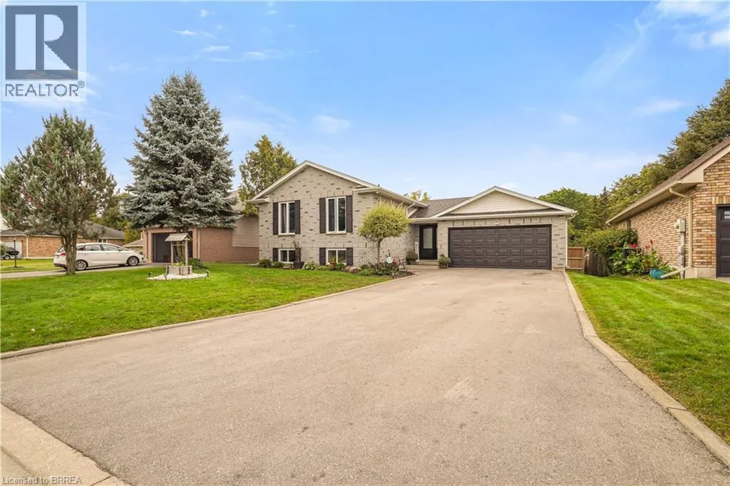 26 MACPHERSON Drive