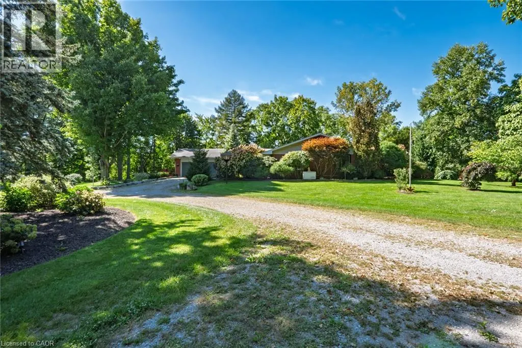 208 DECOU Road
