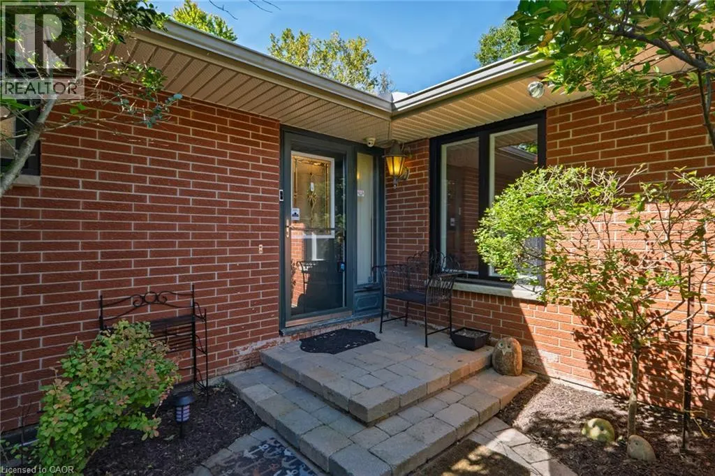 208 DECOU Road