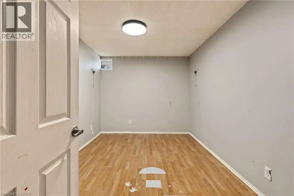 391 STONE CHURCH Road E Unit# 14 #14