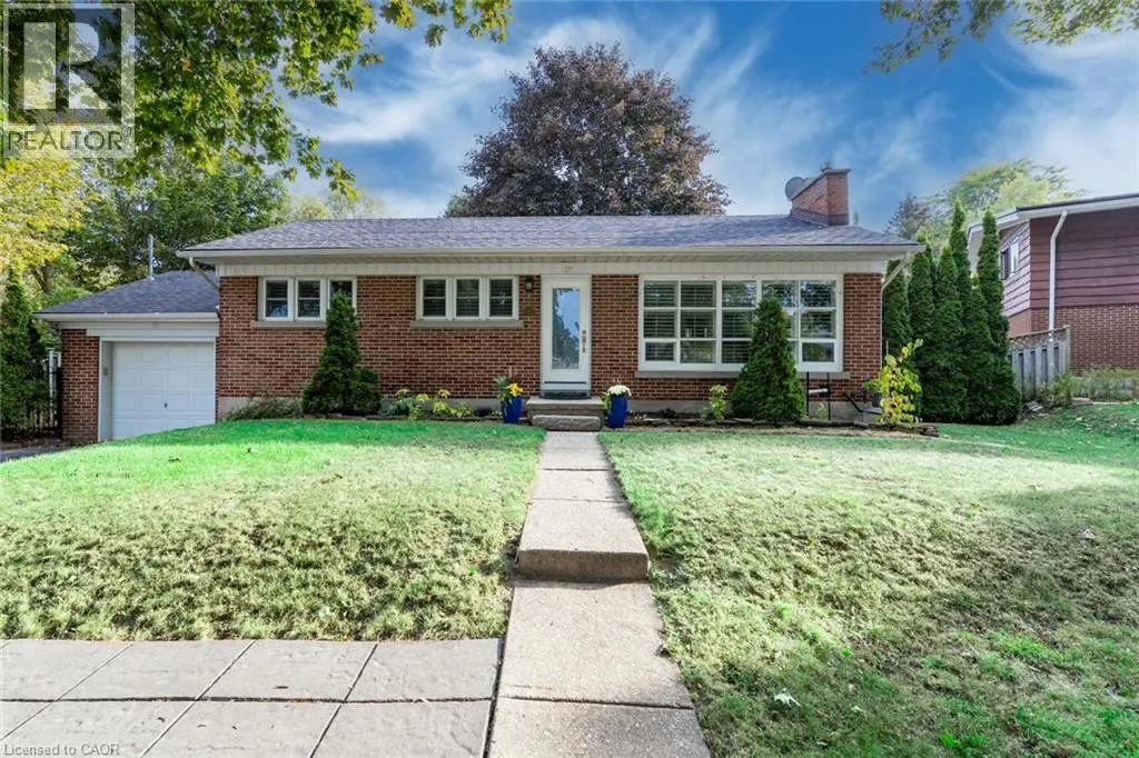 17 ORCHARD Crescent