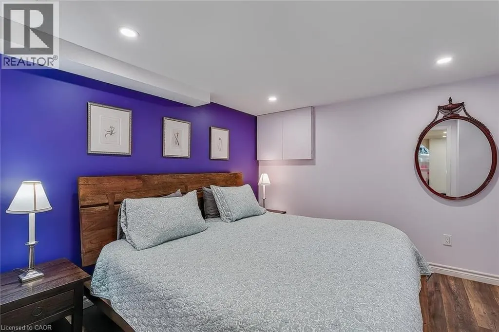 17 ORCHARD Crescent