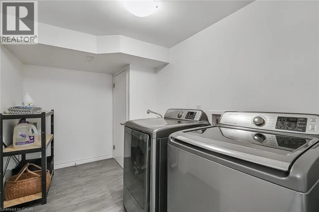 17 ORCHARD Crescent