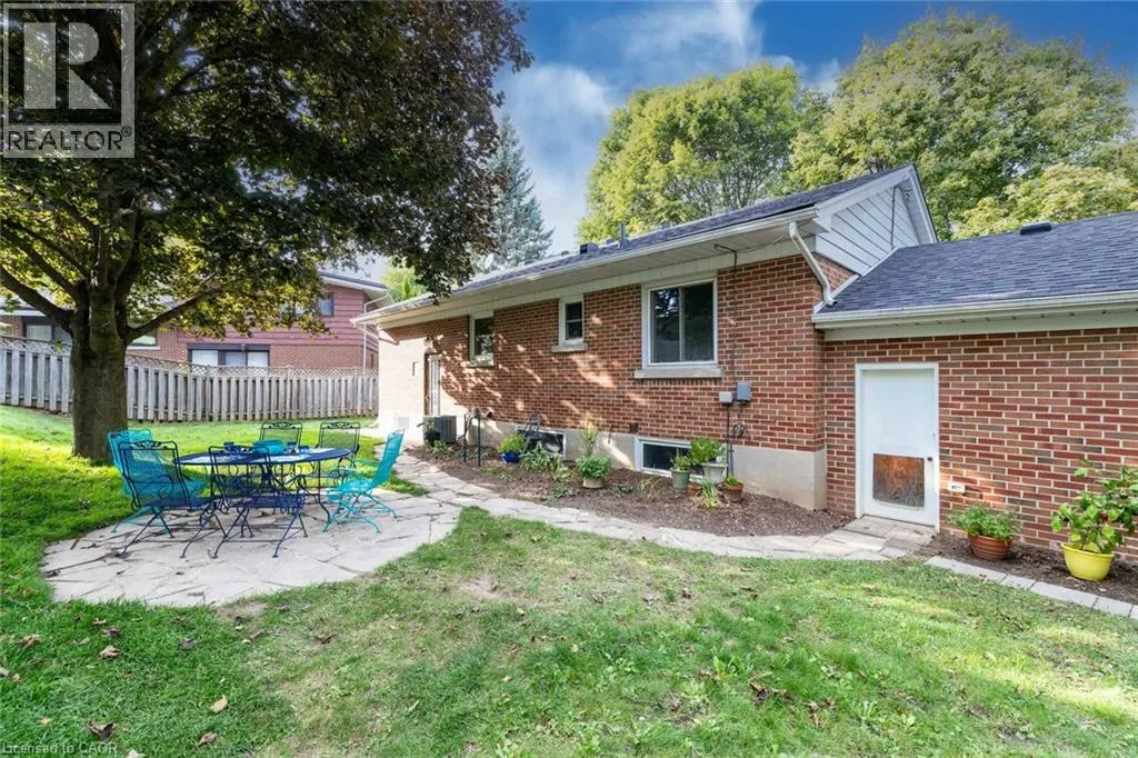 17 ORCHARD Crescent