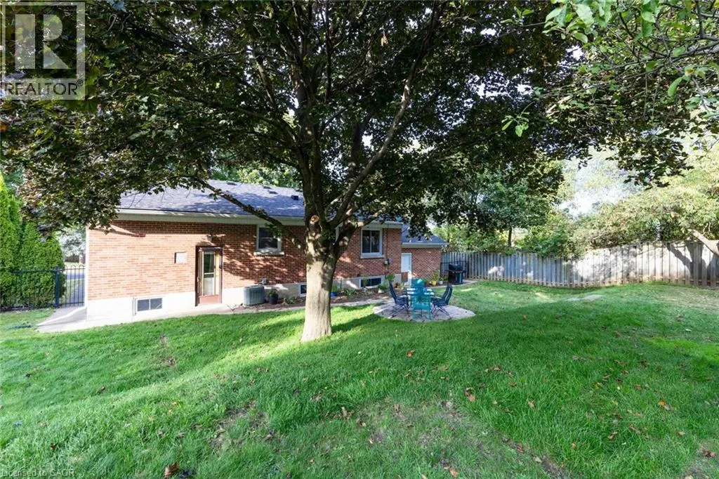 17 ORCHARD Crescent