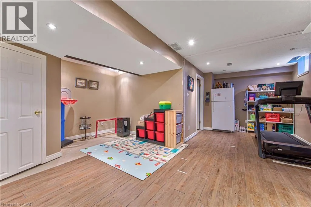 47 HILLTOP Drive