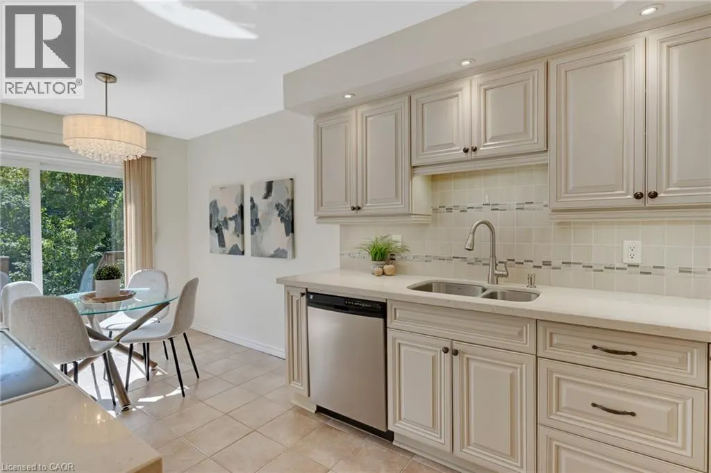 375 HOLIDAY INN Drive Unit# 28 #28