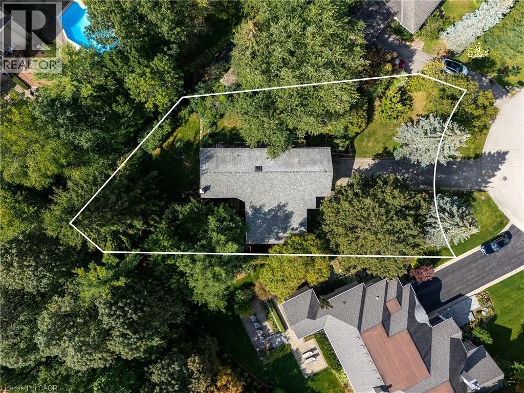 1242 DONLEA Crescent