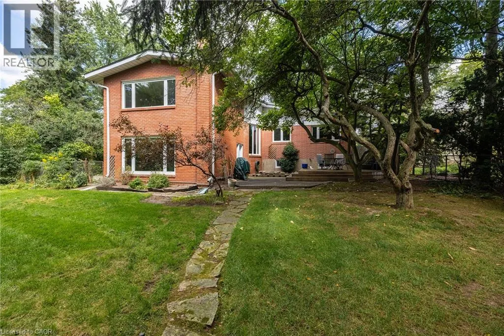 1242 DONLEA Crescent
