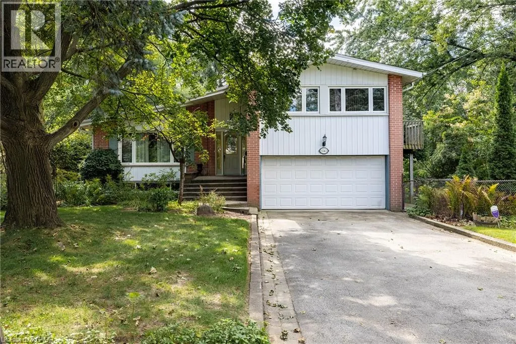 1242 DONLEA Crescent