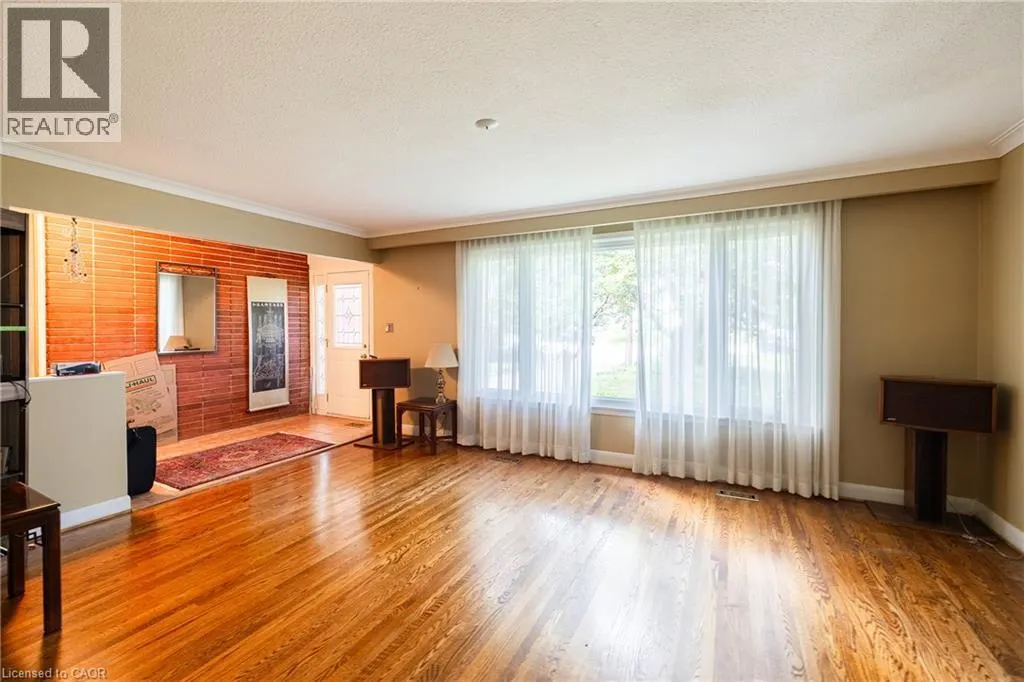 1242 DONLEA Crescent