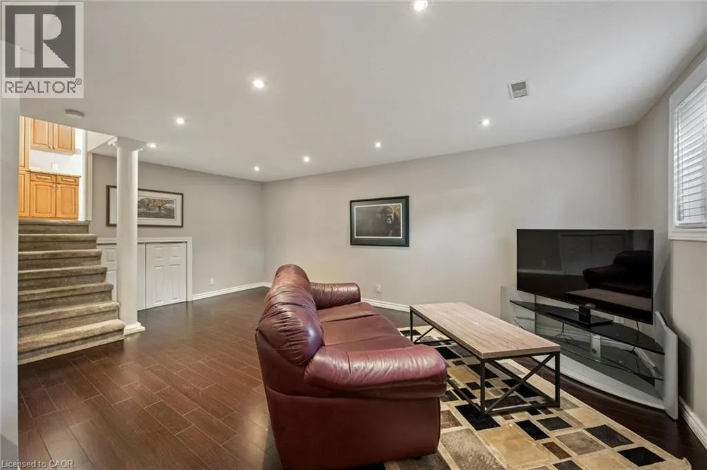 35 CROSBY Drive