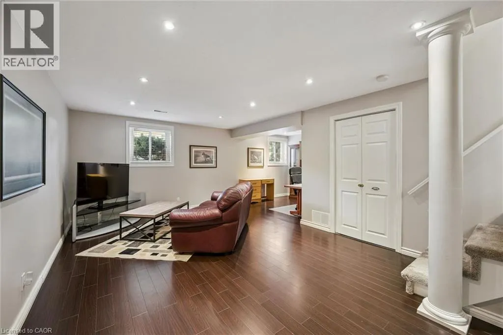 35 CROSBY Drive