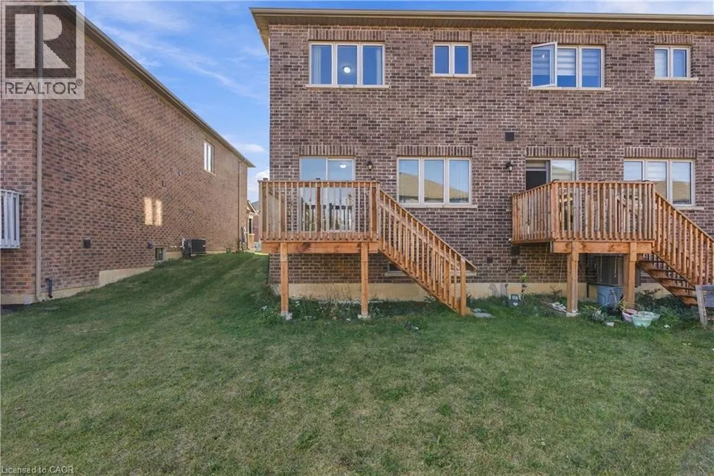 31 SAPPHIRE Way