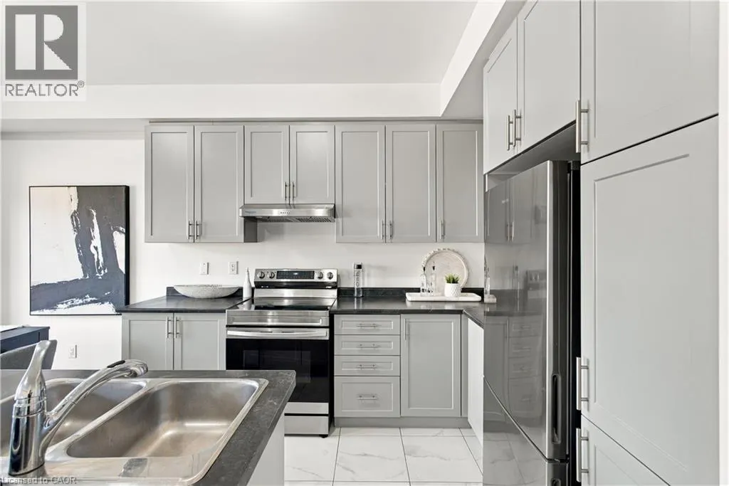 31 SAPPHIRE Way