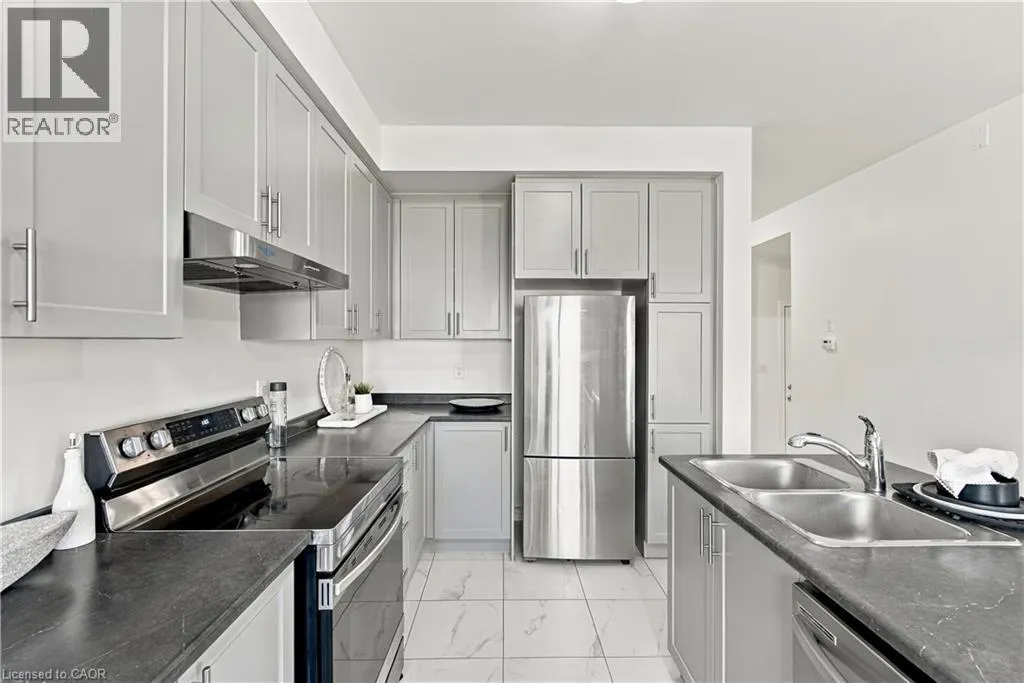31 SAPPHIRE Way