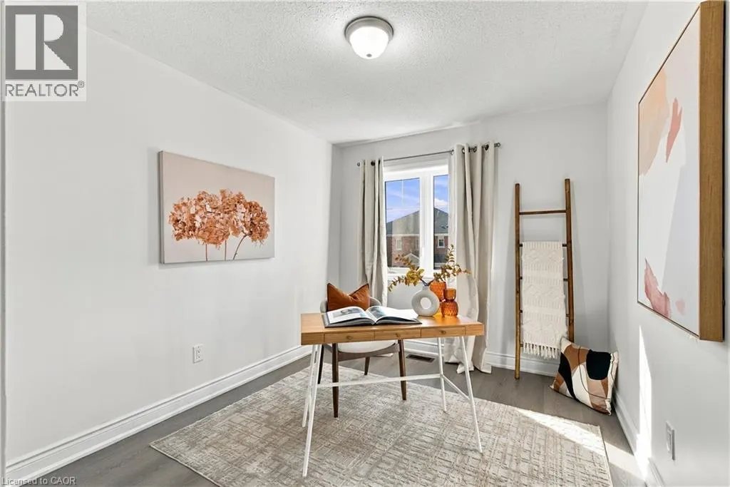 31 SAPPHIRE Way