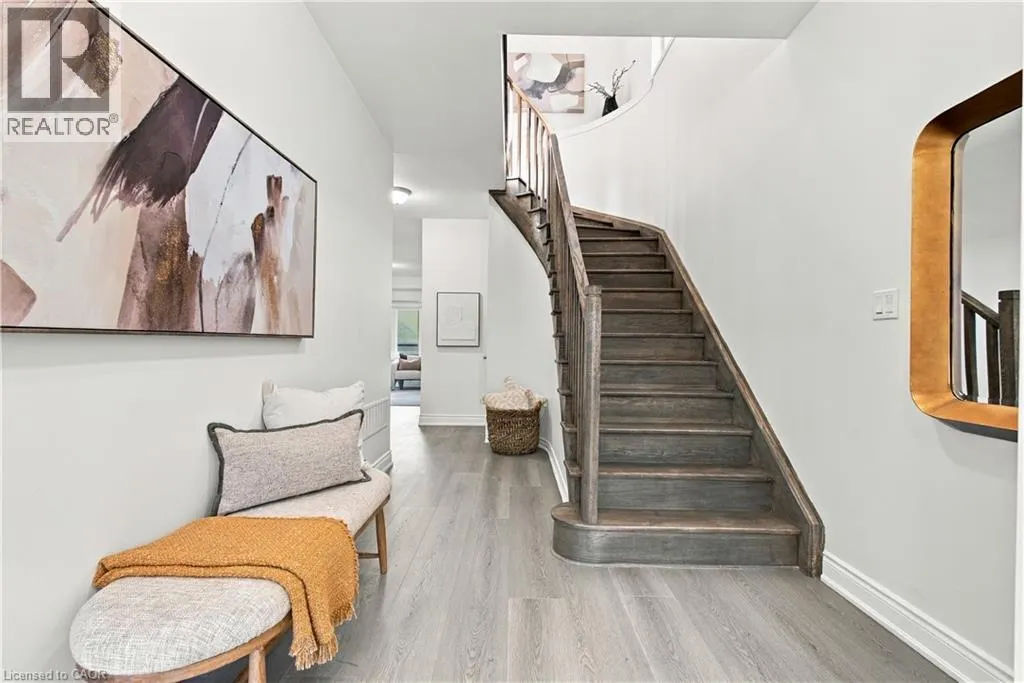 31 SAPPHIRE Way