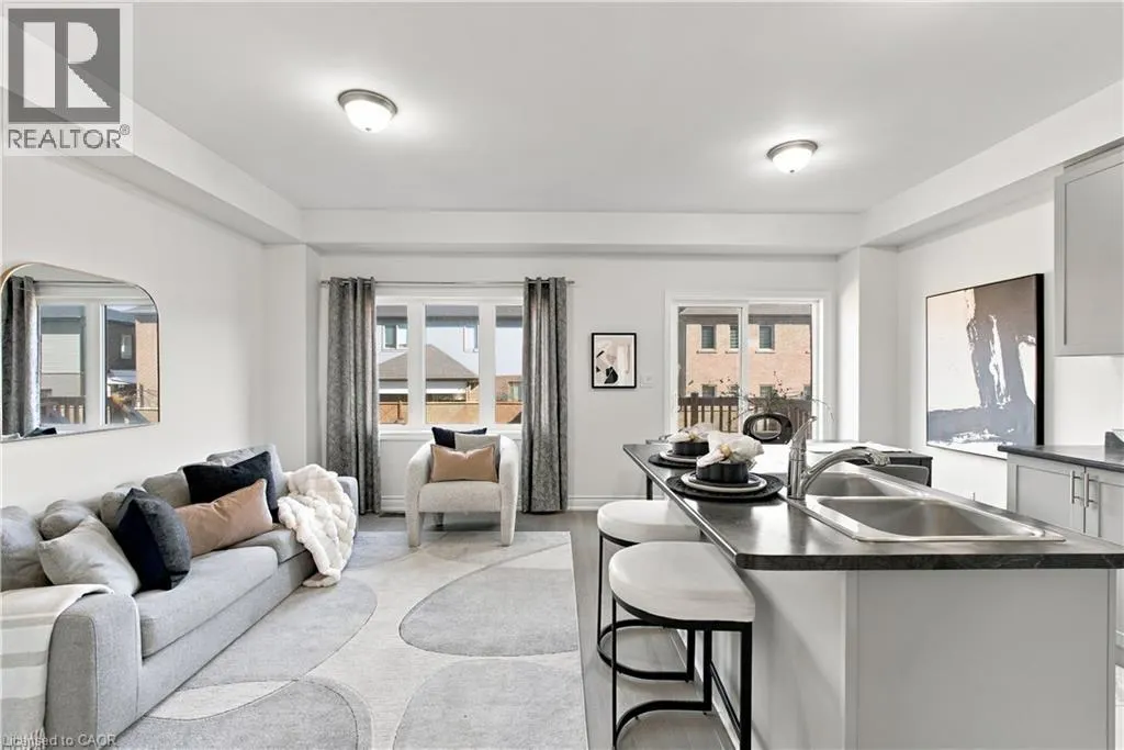 31 SAPPHIRE Way