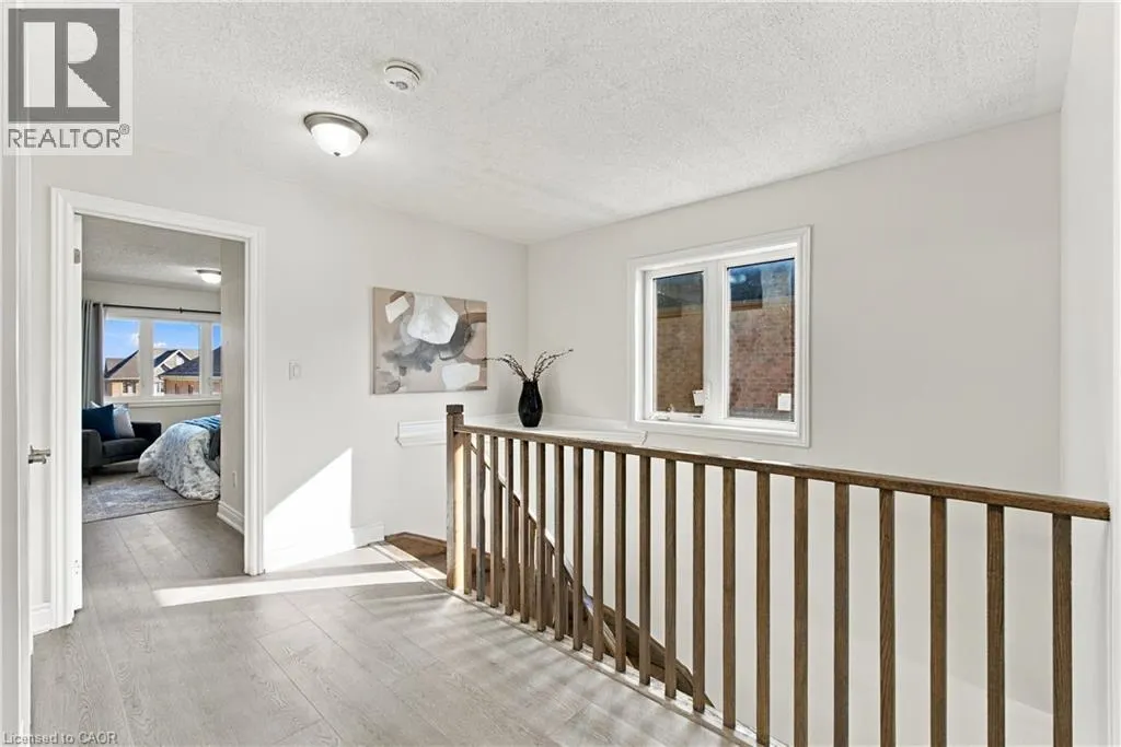 31 SAPPHIRE Way