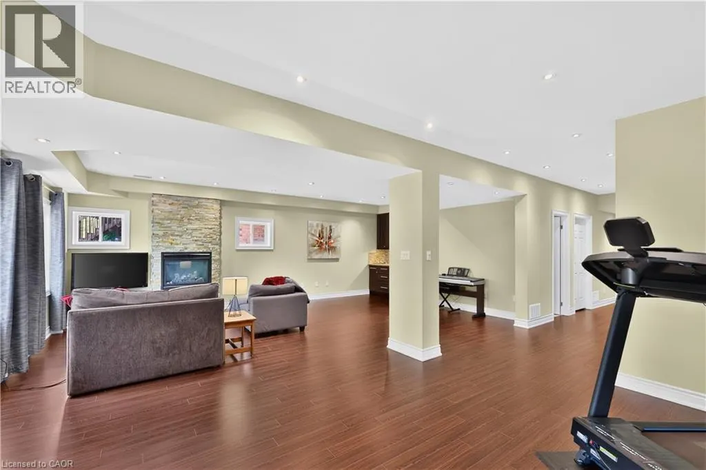 2269 WHITWORTH Drive