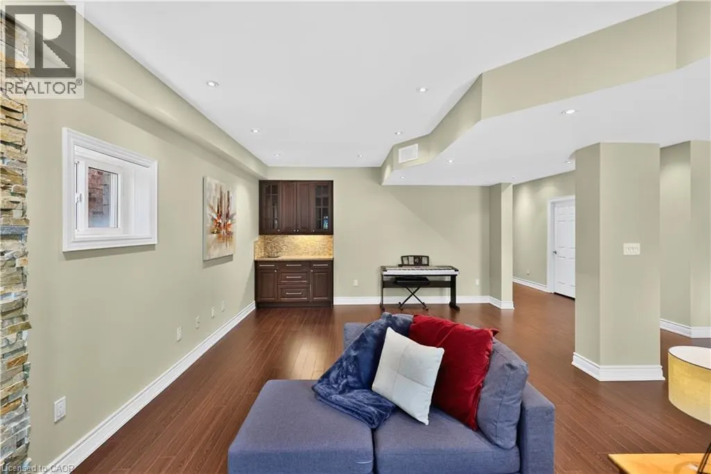 2269 WHITWORTH Drive