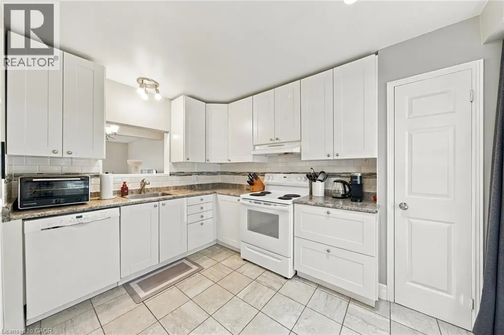 55 KERMAN Avenue Unit# 47 #47